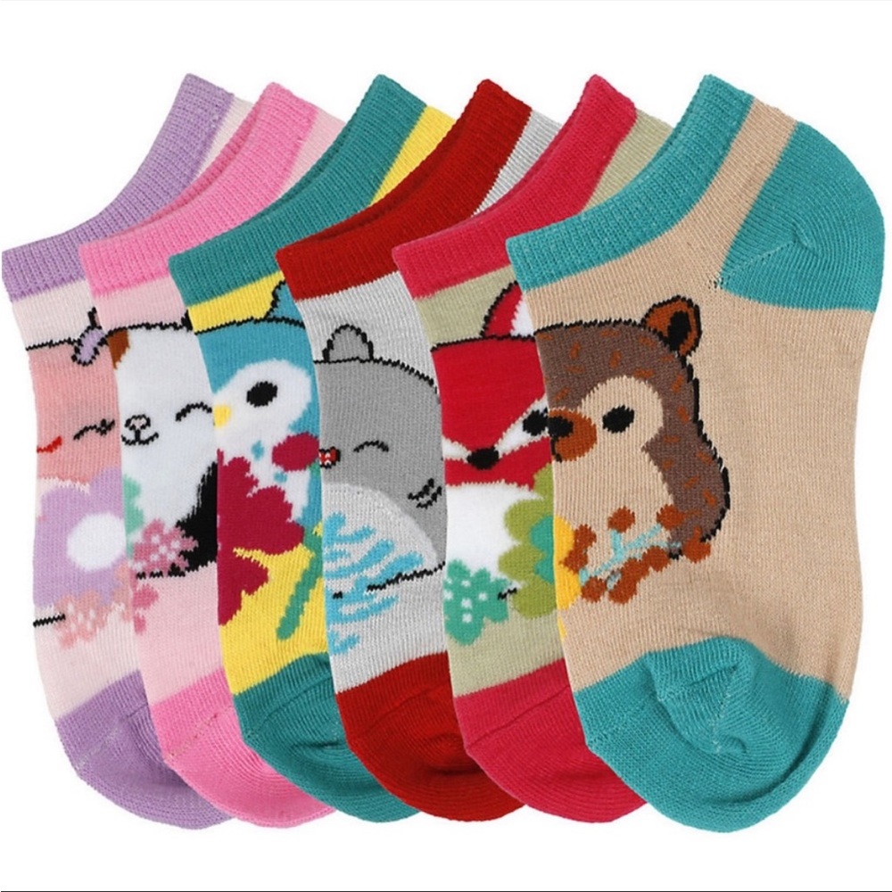 🐹🦁🦄🐸SQUISHMALLOW SOCKS 🧦 3Pc and Sticker bundle.